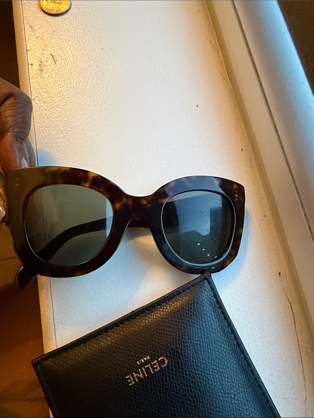 Celine Glossy Black Cat-Eye Sunglasses with Textured Case - Picture 4 of 4